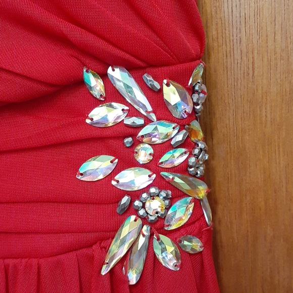 Dress - Picture 3 of 4